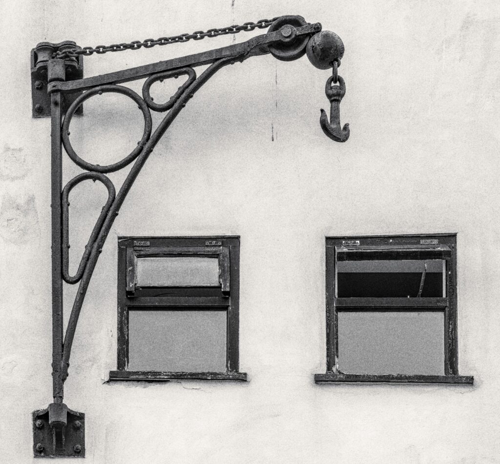 Warehouse loading hook